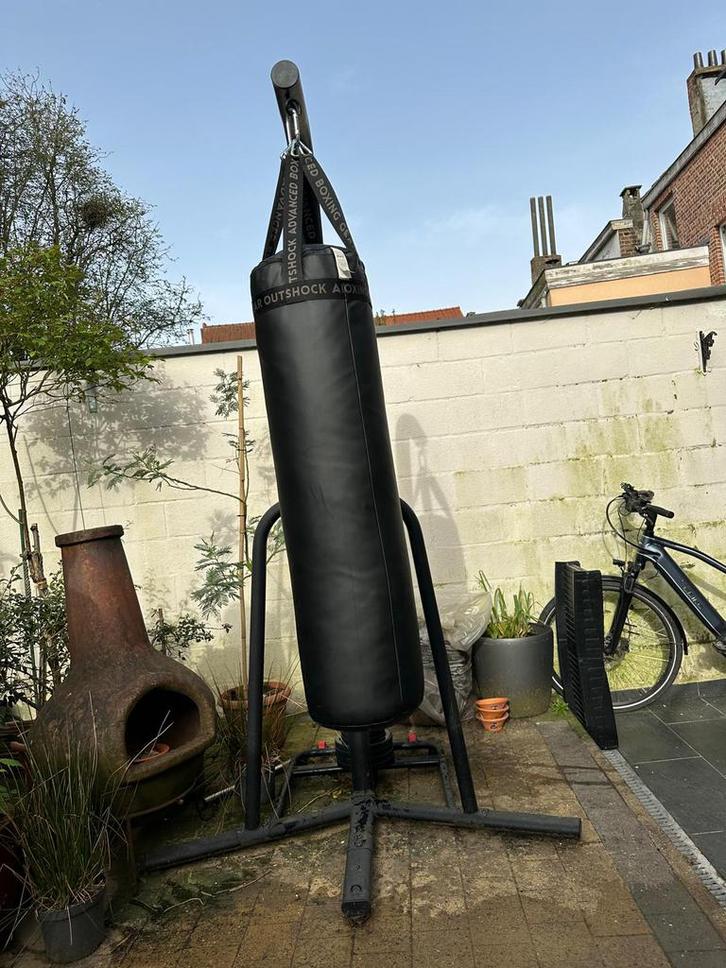 Lot Support + Sac de frappe Décathlon — 160€, Sports & Fitness, Boxe, Utilisé, Sac de boxe, Enlèvement