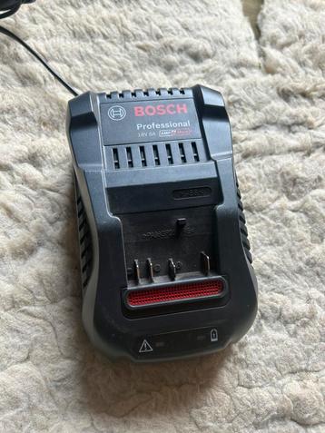 Bosch 18 v lader werkt perfect  beschikbaar voor biedingen