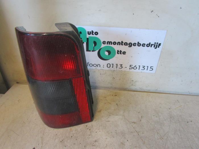 Feu arrière gauche d'un Peugeot Partner (Partner 96-), Autos : Pièces & Accessoires, Éclairage, Peugeot, Utilisé, 3 mois de garantie