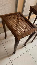Petite table, Ophalen