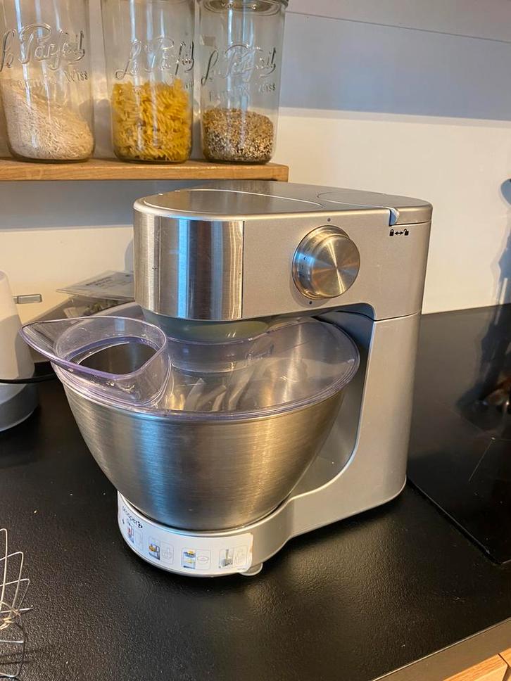 Kenwood 900w keukenmachine, Elektronische apparatuur, Keukenmixers, Zo goed als nieuw, Ophalen