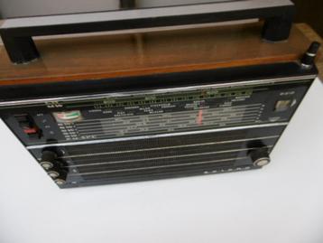 RADIO VINTAGE SELENA URSS 1975 EN FONCTION NEUF FM  beschikbaar voor biedingen
