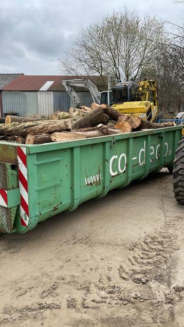 Brandhout beschikbaar voor biedingen