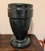Vaas in marmer op voet zwart gespikkeld H 29 x dia 15,5 cm, Ophalen