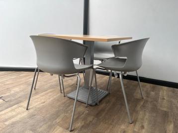 kantinetafel 80x80 - 4 persoons beschikbaar voor biedingen