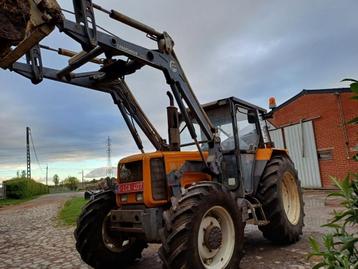 Tractor Renault 90-34 met frontlader, Ophalen, 80 tot 120 Pk, Gebruikt, Renault