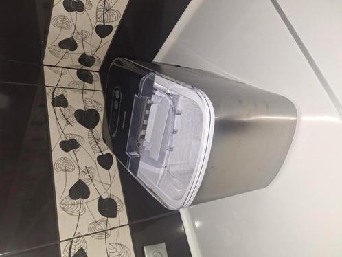 Medion ijs blokjes machine, Auto diversen, Autospeakers, Zo goed als nieuw, Ophalen of Verzenden