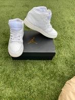 Nike Air Jordan schoenen wit maat 38.5, Wit, Nike Jordan, Ophalen of Verzenden, Sneakers