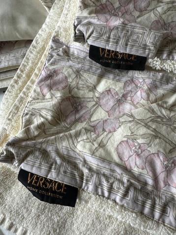 Handdoeken set Gianni VERSACE  beschikbaar voor biedingen