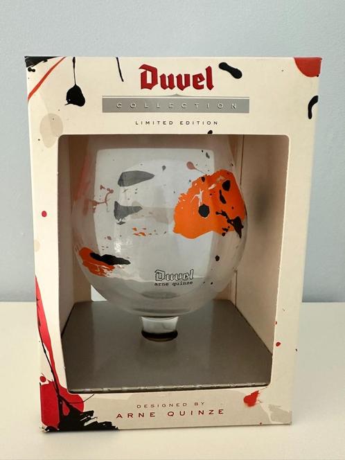 DUVEL glas Art Collection ARNE QUINZE – In showdoos - Nieuw, Verzamelen, Glas en Drinkglazen, Nieuw, Bierglas, Ophalen of Verzenden
