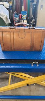 Dokterstas voor op oldtimermoto., Motoren, Ophalen