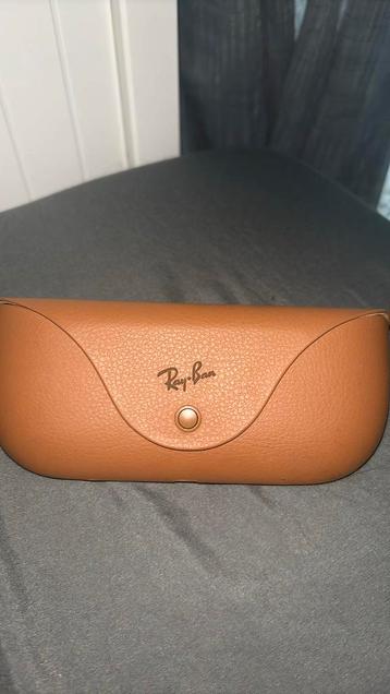 Meta Ray-Ban oplaad case beschikbaar voor biedingen