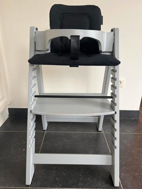 Kinderstoel, meegroeistoel - Kidsmill Up!, Kinderen en Baby's, Kinderstoelen, Zo goed als nieuw, Meegroeistoel, Afneembaar eetblad