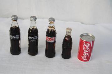 4 mini coca-cola glazen flesjes met kroonkurk + mini blikje beschikbaar voor biedingen