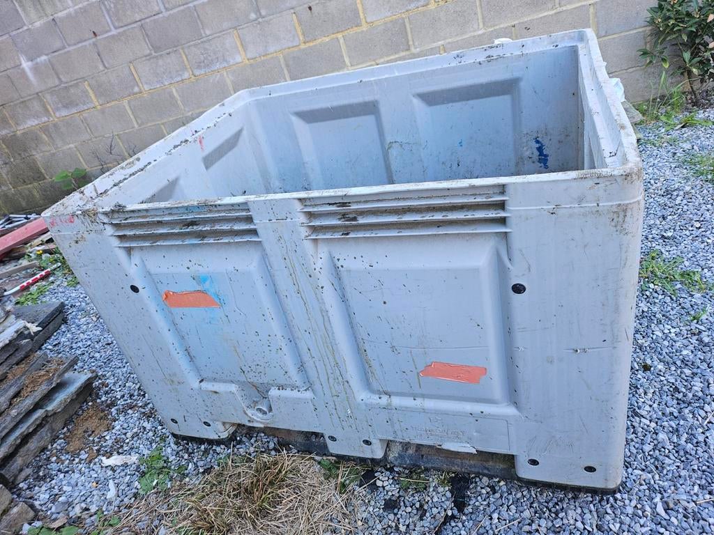 Caisson caisse palette en plastique gris container, Enlèvement