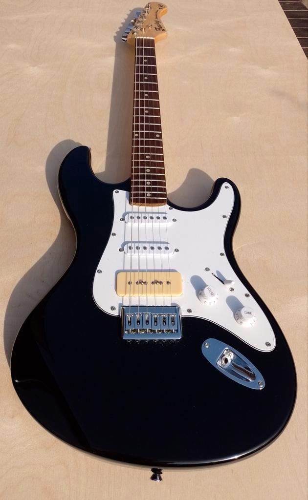 Customized P90 strat, Muziek en Instrumenten, Snaarinstrumenten | Gitaren | Elektrisch, Ophalen