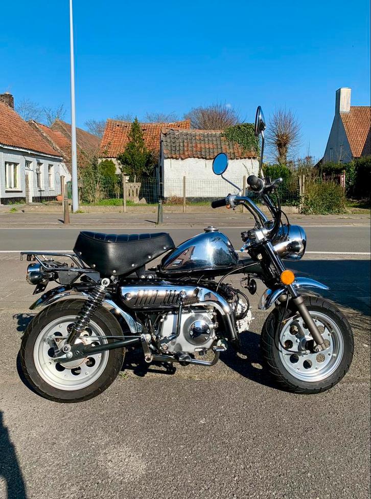 Zhenhua Chrome monkey Klasse B, Fietsen en Brommers, Brommers | Overige merken, Zo goed als nieuw, Klasse B (45 km/u), Ophalen