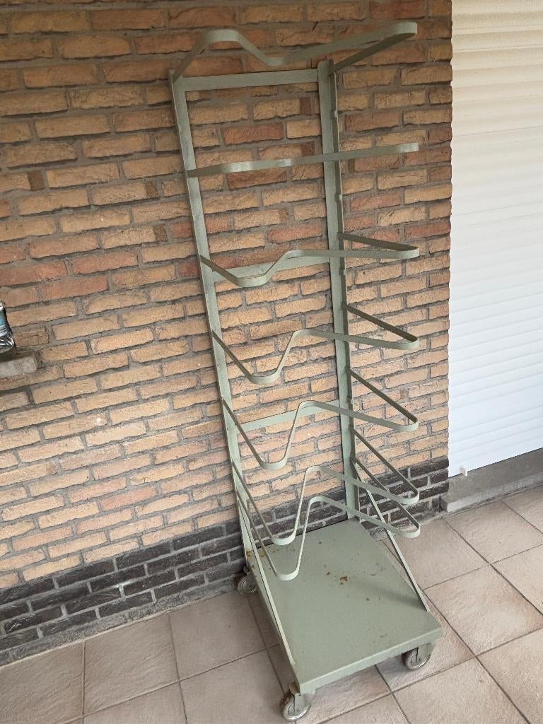 Regaalwagen met 8 leggers op wieltjes, Zakelijke goederen, Horeca | Overige, Ophalen