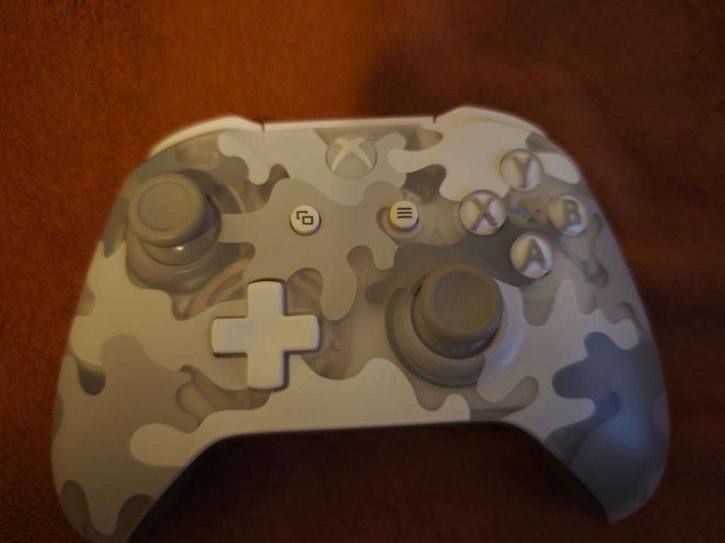 Originele Xbox One controller met TMR sticks, Ophalen, Xbox Series S, Zo goed als nieuw, Controller