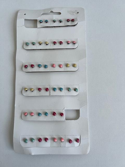 22 pièces de boucles d'oreilles 10 euros, Enlèvement ou Envoi, Autres couleurs, Autres matériaux, Neuf