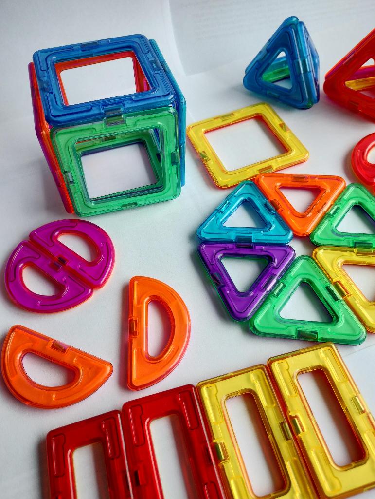 Set magnétique - 48 pcs - Neuf sans boîte, Enlèvement ou Envoi, Construction