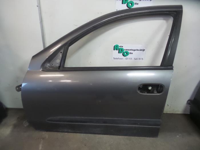 Portier 4Deurs links-voor van een Nissan Almera (Almera 02-), Auto-onderdelen, Carrosserie, Deur, Nissan, Gebruikt, Ophalen of Verzenden