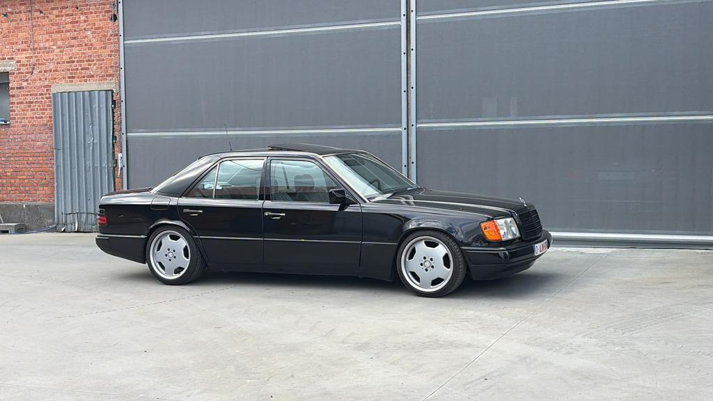 Mercedes 200e w124 230.000KM OLDTIMER, Autos, Achat, Série 200, Boîte manuelle, Vitres électriques
