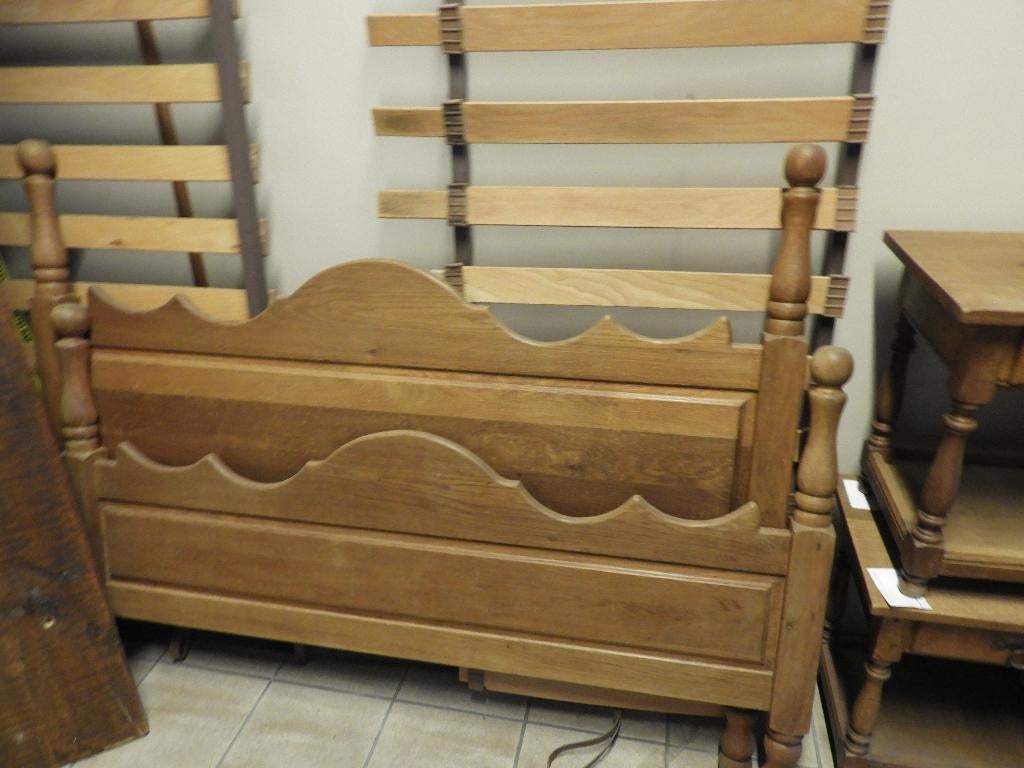 Lit +table nuit, Maison & Meubles, Suédeois, Enlèvement, Réglable, Bois