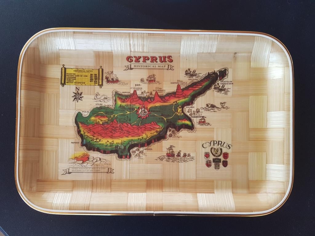 Vintage Cyprus souvenir dienblad., Schaal, Ophalen of Verzenden, Zo goed als nieuw, Riet
