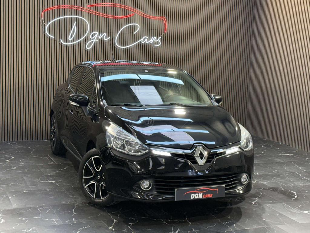 Renault Clio Clio 1.2i Community (bj 2015), Gebruikt, 4 cilinders, Zwart, https://public.car-pass.be/vhr/1f162ab0-1258-47cc-9b56-6a691d43f4e7