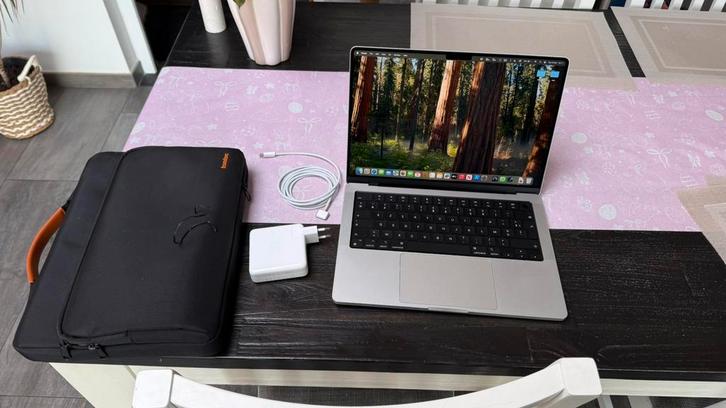 Apple MacBook Pro 14" M1 Pro 10Core 16GPU 16GB RAM 1TB SSD, Computers en Software, Apple Macbooks, Zo goed als nieuw, MacBook