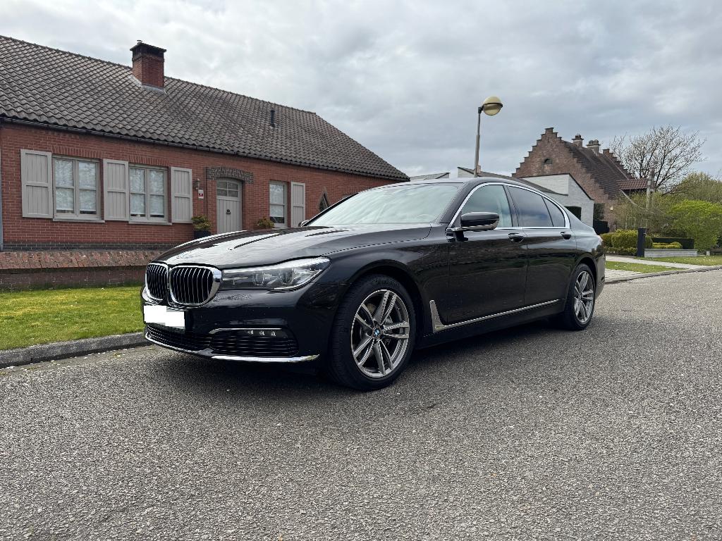 BMW 730d 2016 - 3L - Massage zetels - Parfum - Full Option, Auto's, BMW, Automaat, 2993 cc, Leder, 5 deurs