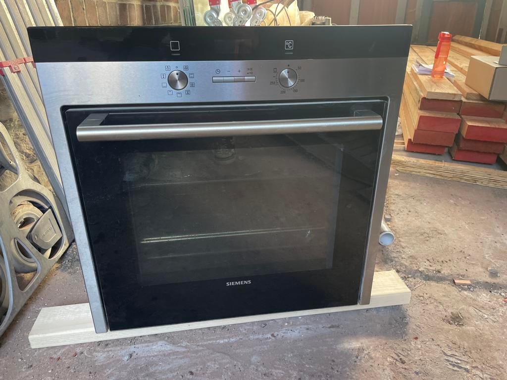 Siemens Inbouwoven (RVS) – Type HB33BC550, Grill, Zo goed als nieuw, 45 tot 60 cm, Ophalen