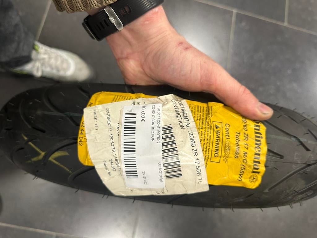 Pneu continental 120 60 17, Motos, Enlèvement