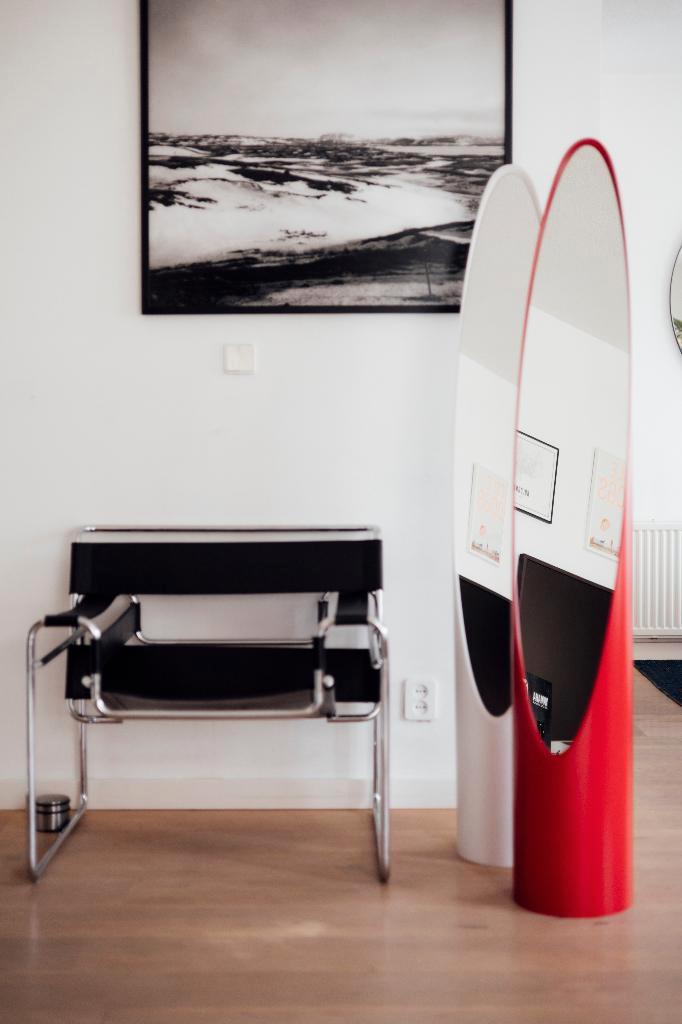 Lipstick Mirrors, Huis en Inrichting, Woonaccessoires | Spiegels, Zo goed als nieuw, Ophalen