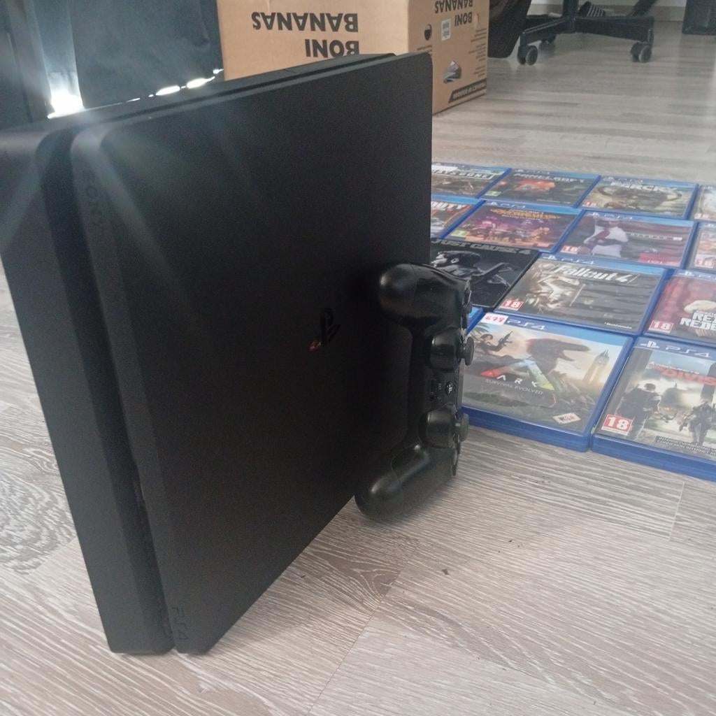 PS4 + origineel controller + 19 GAMES, Avec 1 manette, Enlèvement, Utilisé, 500 GB