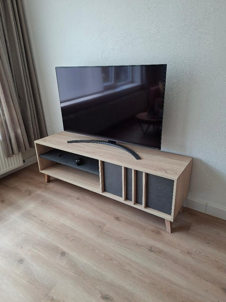Tv meubel 150cm, Huis en Inrichting, Kasten |Televisiemeubels, Ophalen, 150 tot 200 cm, Zo goed als nieuw, Minder dan 100 cm