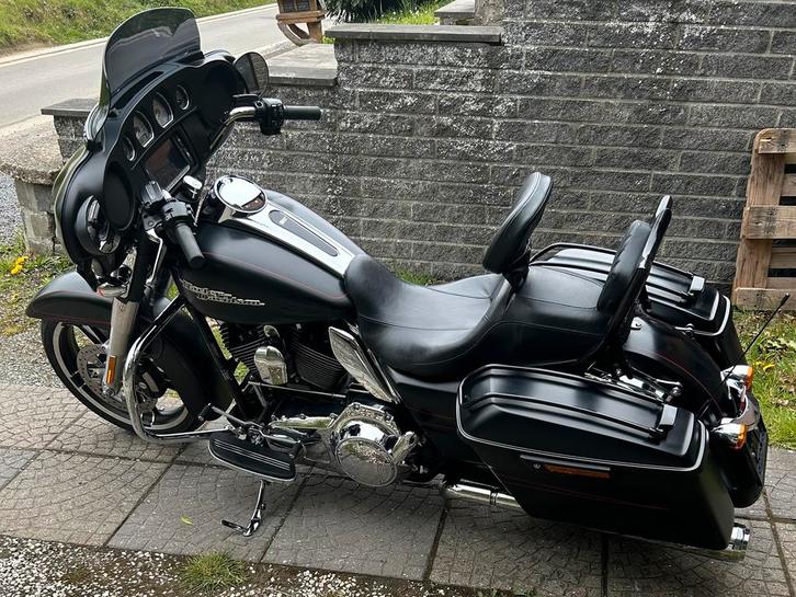 HARLEY DAVIDSON STREET GLIDE SPÉCIAL, Motos, Motos | Harley-Davidson, Particulier, ABS, Enlèvement