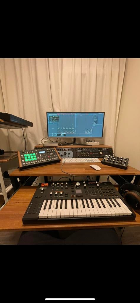 Wavebone studio desk, Muziek en Instrumenten, Ophalen, Zo goed als nieuw
