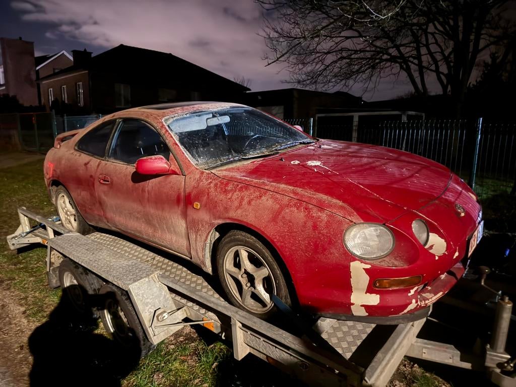 Toyota celica schuurvondst, Enlèvement, Avant, Toyota