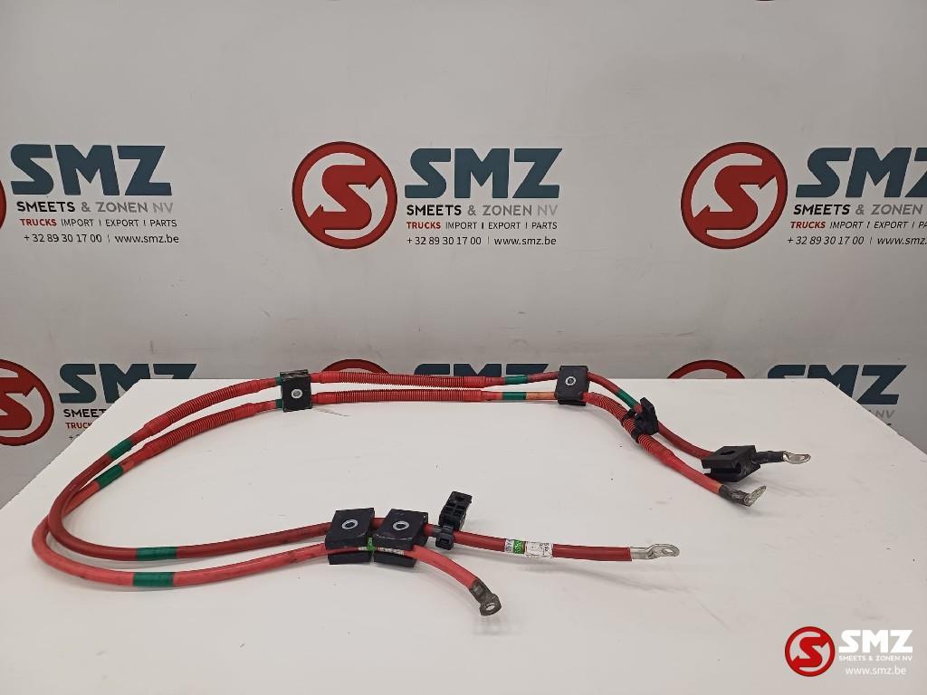 Alternator cable Caterpillar