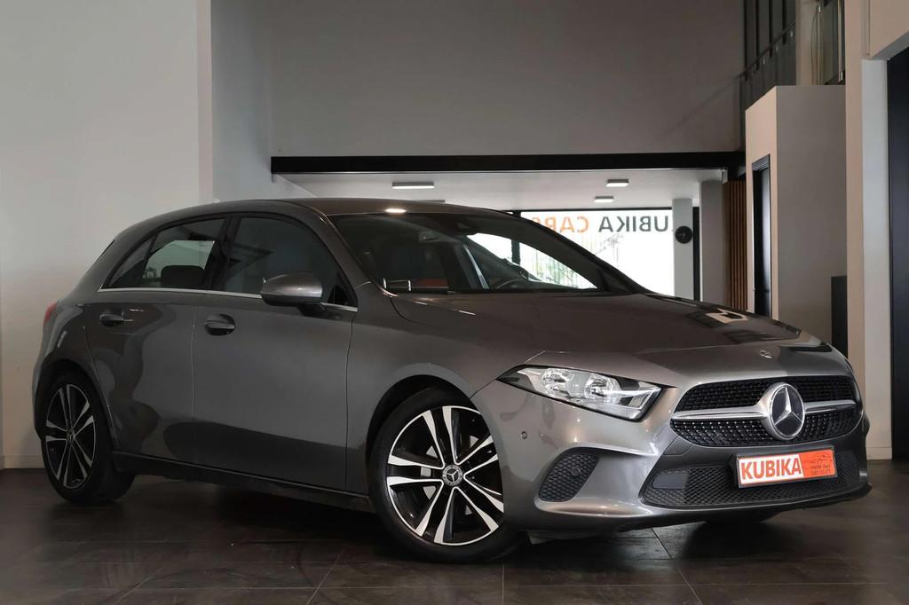 Mercedes-Benz A-CLASS 180 A 180 Navi CruiseC Half LEDER Came, Autos, Achat, Euro 6, Boîte manuelle, 5 portes