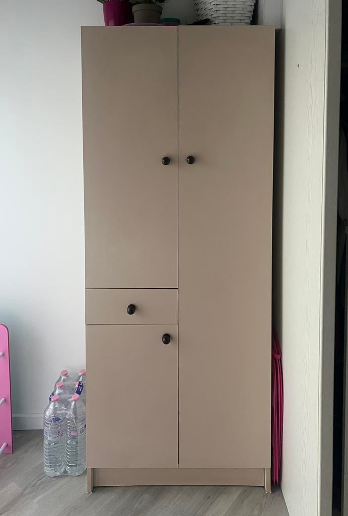 Gratis kast (badkamer/kinderkamer), Ophalen, Zo goed als nieuw