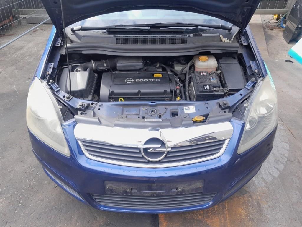 BOITE A FUSILBLES Opel Zafira (M75) (13208748), Utilisé, Opel