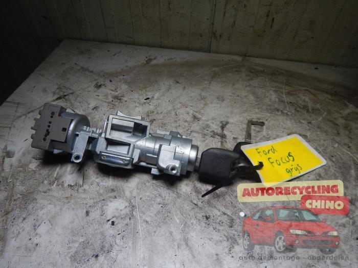 Serrure de contact + clé d'un Ford Focus, -, 3 mois de garantie, -, -