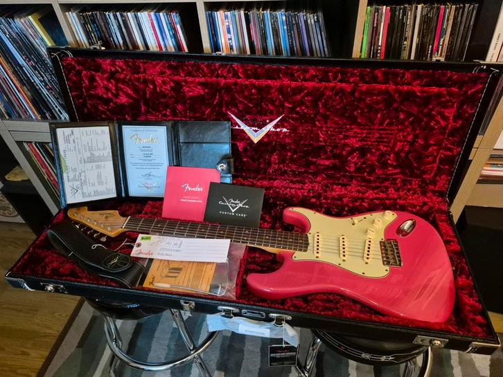 Fender CS '64 Stratocaster Journeyman Relic Faded Aged, Muziek en Instrumenten, Snaarinstrumenten | Gitaren | Elektrisch, Fender