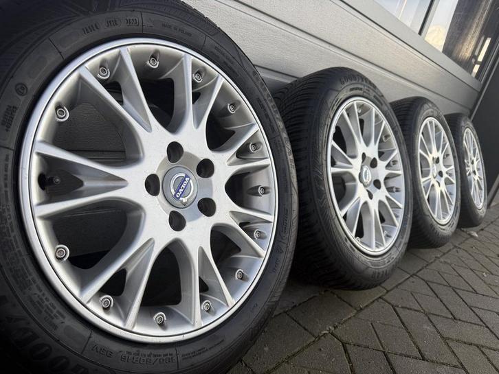 16 inch Volvo S60 V70 S70 C70 S80 velgen 4 seizoenen banden, Auto-onderdelen, Banden en Velgen, Banden en Velgen, All Season, 16 inch