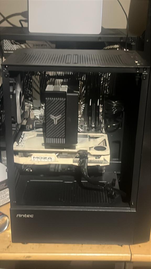 Game pc gtx 1660ti i7 9700, Ophalen, Zo goed als nieuw, SSD