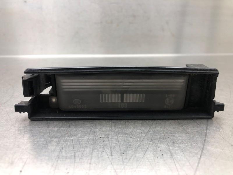 ECLAIRAGE DE PLAQUE Toyota iQ (01-2009/12-2015), Autos : Pièces & Accessoires, Éclairage, Toyota, Utilisé