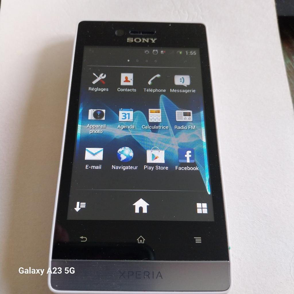 SMARTPHONE  Sony Xperia ST23i, Autres modèles, 3 à 6 mégapixels, Comme neuf, Enlèvement